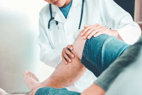 Persistent Knee Pain Issues - Holistic Strategies for Enhanced Well-being